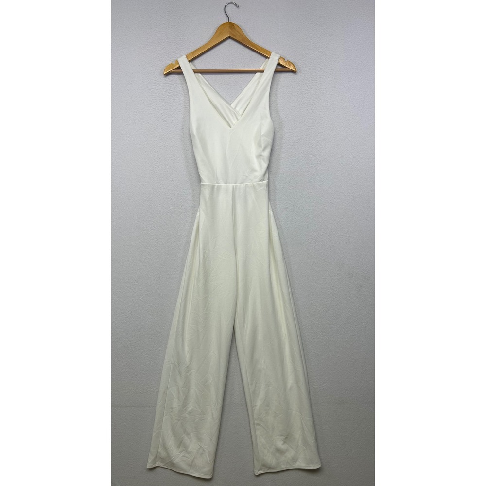 Minimalist Chic Crystal Sky Womens Small White Wide Leg Open Back Jumpsuit